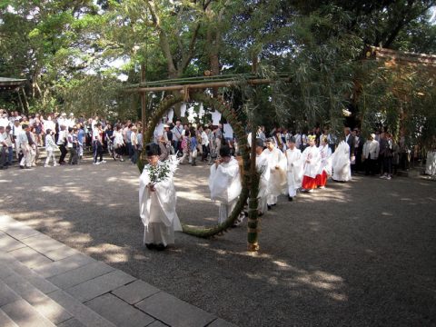 夏越大祓式 （芽の輪くぐり）並大祓祈願祭